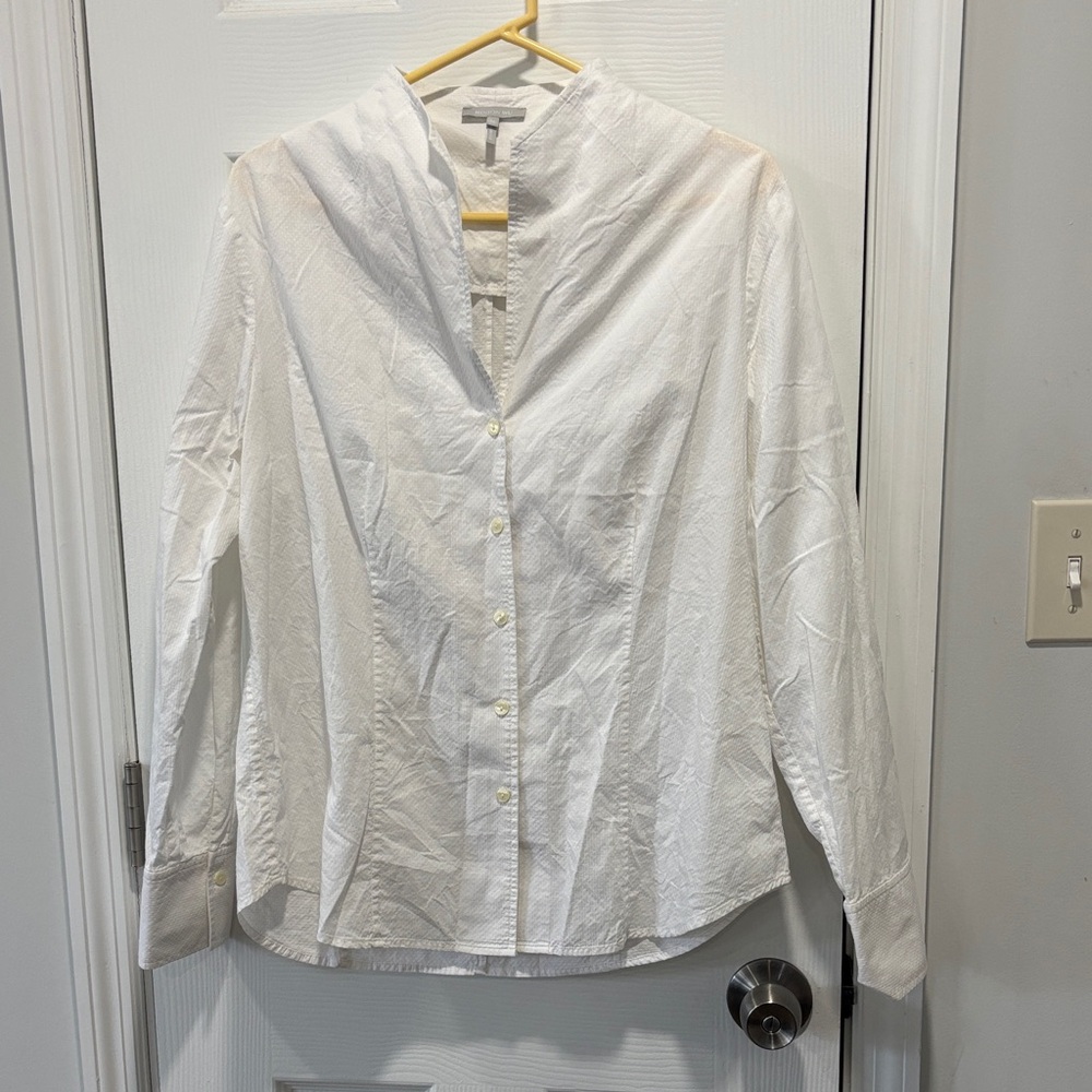 Elegant White Textured Blouse - Picture 2 of 15